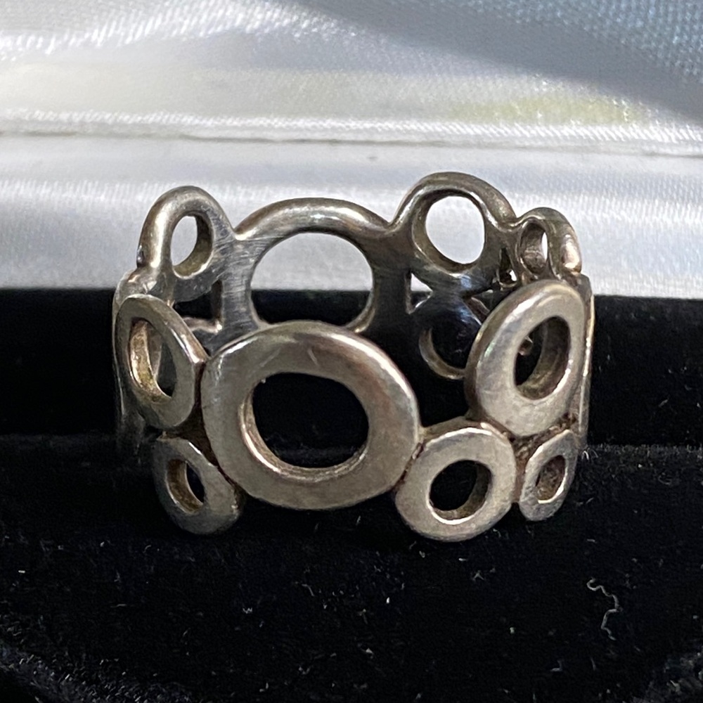 Sterling Silver Circle Design Ring
